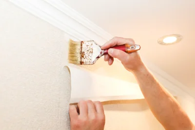 Pose de papier peint à Sainte-Trie — revêtements muraux et toiles de verre